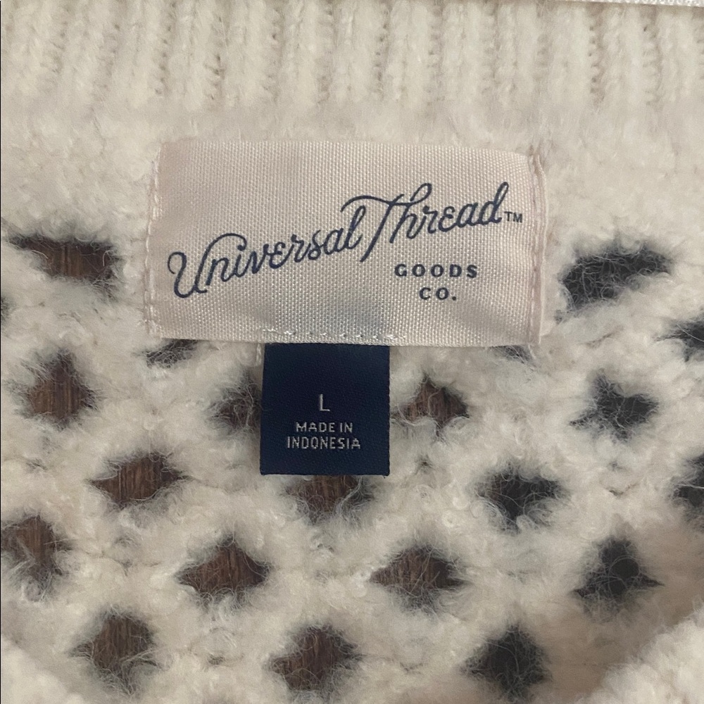 Universal Thread V Neck Sweater - image 3